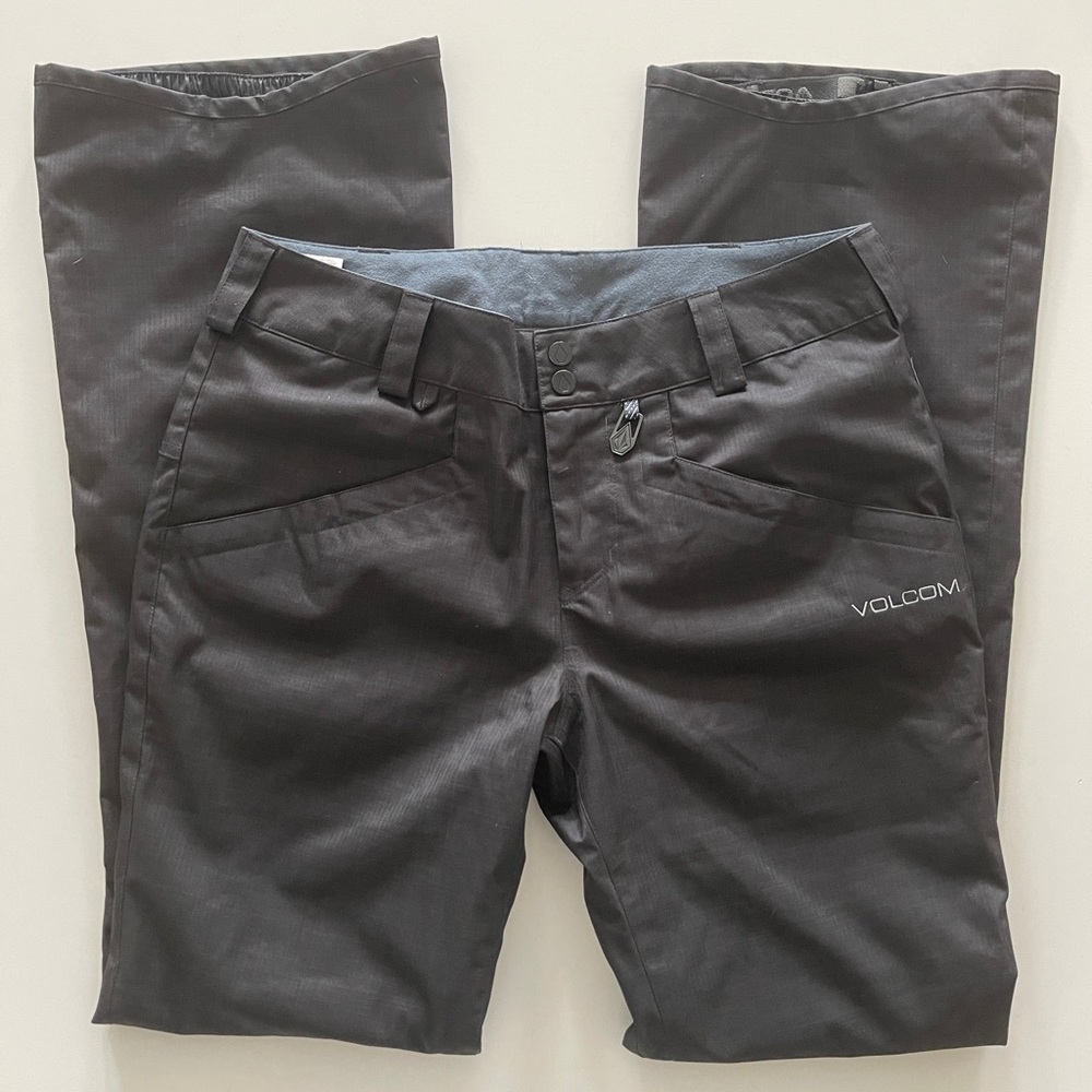 Volcom Womens black slim fit normal rise snowboard pants